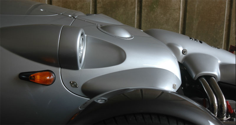 Bonnet close-up
